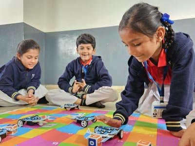 Wizbot Neo Classroom Robot